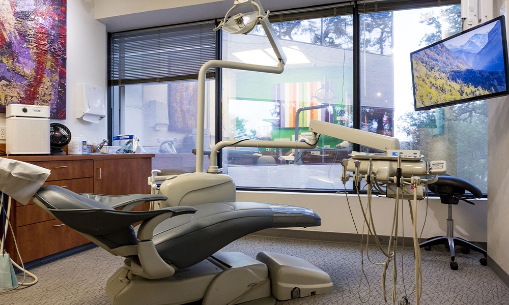 Dental treatment room